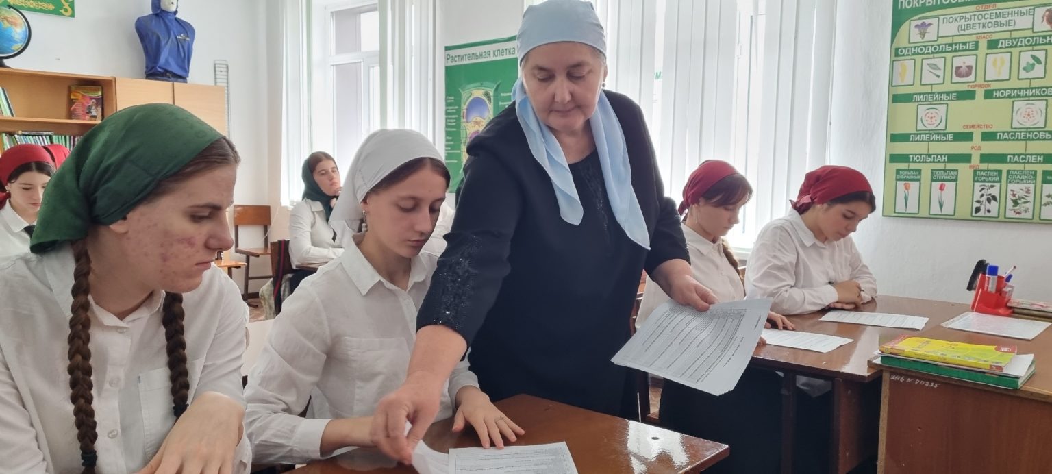 В Наурском районе прошёл классный час для будущих избирателей
