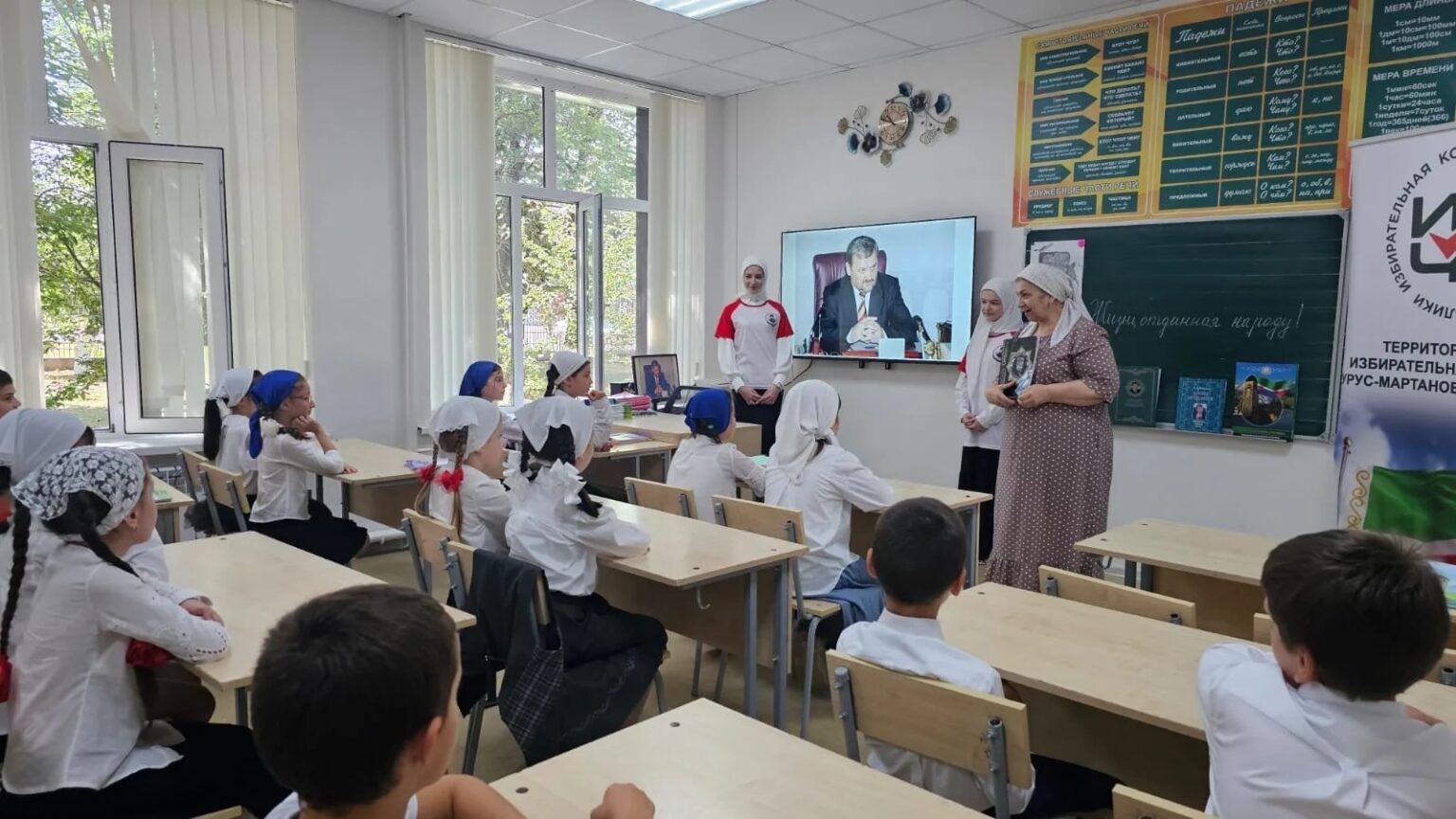 В Урус-Мартане прошло мероприятие, посвящённое 75-летию Ахмат-Хаджи Кадырова